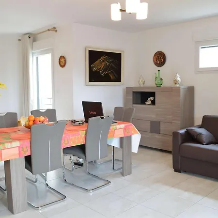 3 Pieces Avec Piscine Et Parking A Saint-raphael - Fr-1-226a-198 公寓